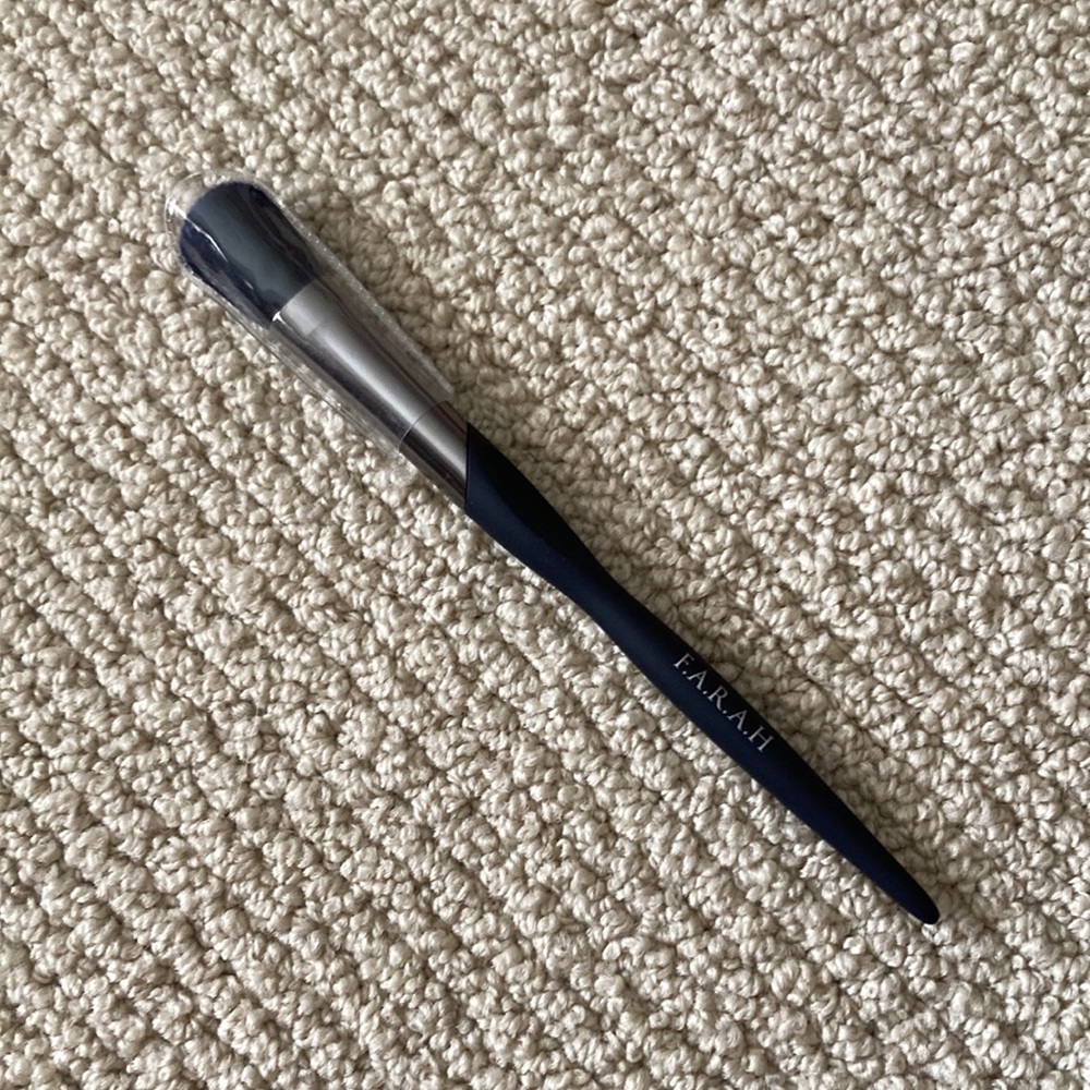 F.A.R.A.H Contour 218M Cheek Sweep Blush Foundation Makeup Brush Tool Black NIB